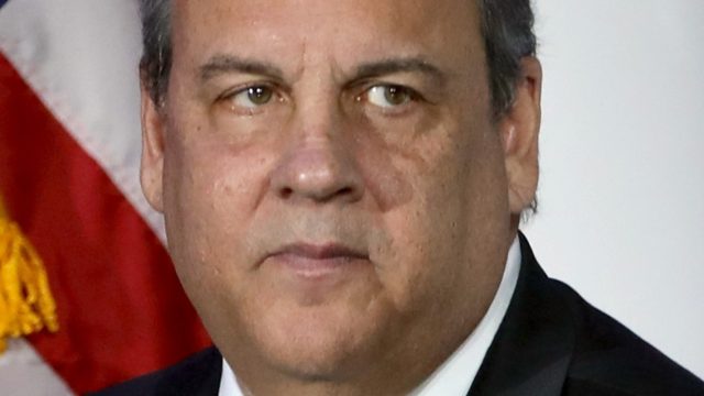 Chris Christie Challenges Trump's Leader